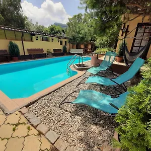 Pensión Casa Mica